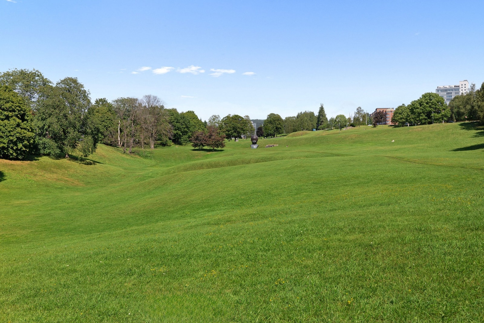 Torshovdalen er kun et steinkast fra leiligheten. Galleribilde