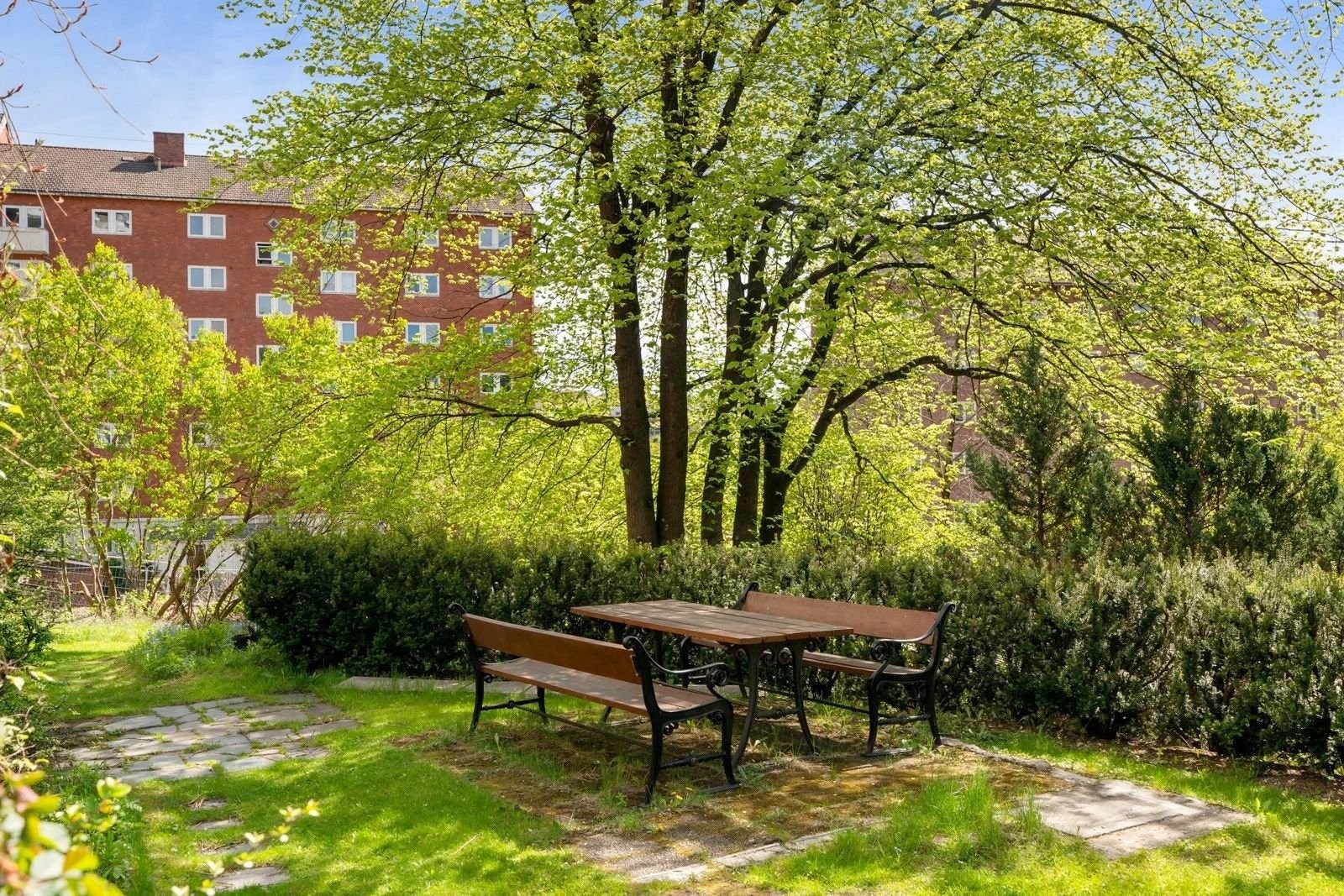 Hyggelig bakgård for beboerne i borettslaget. Galleribilde