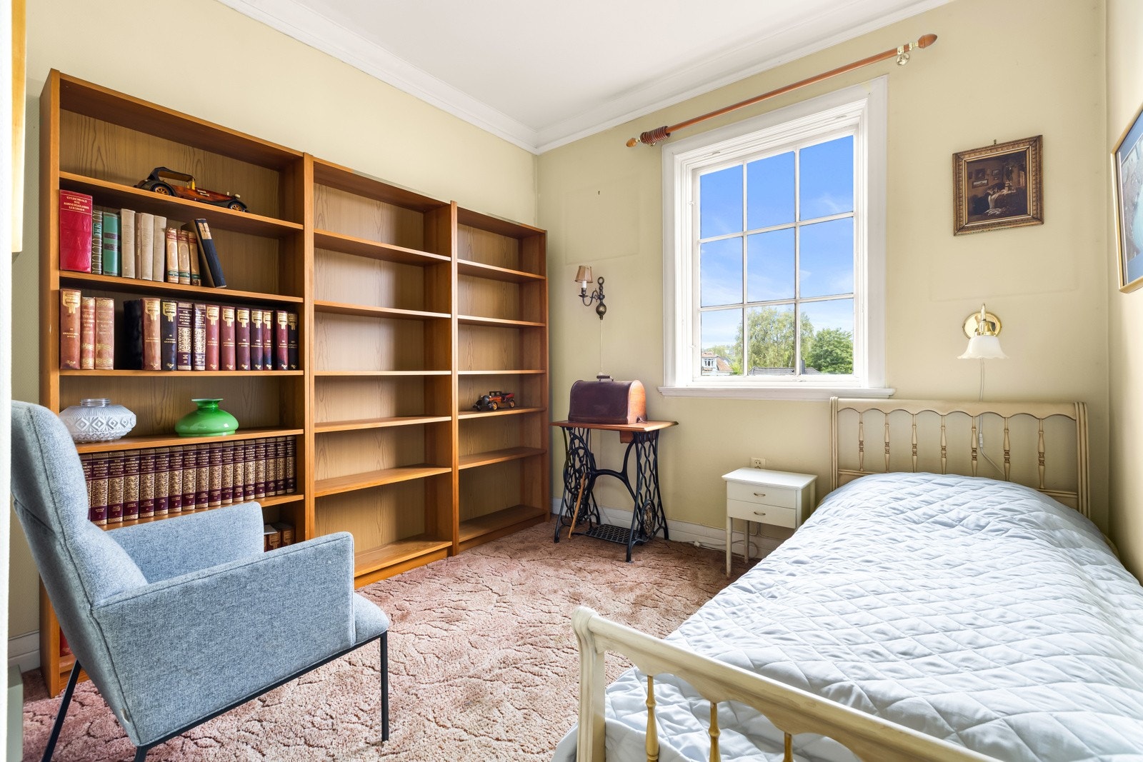 Soverom 3 er 11,3 kvm og har plass til seng og skap. Det er vinduer mot nord og vest. Galleribilde