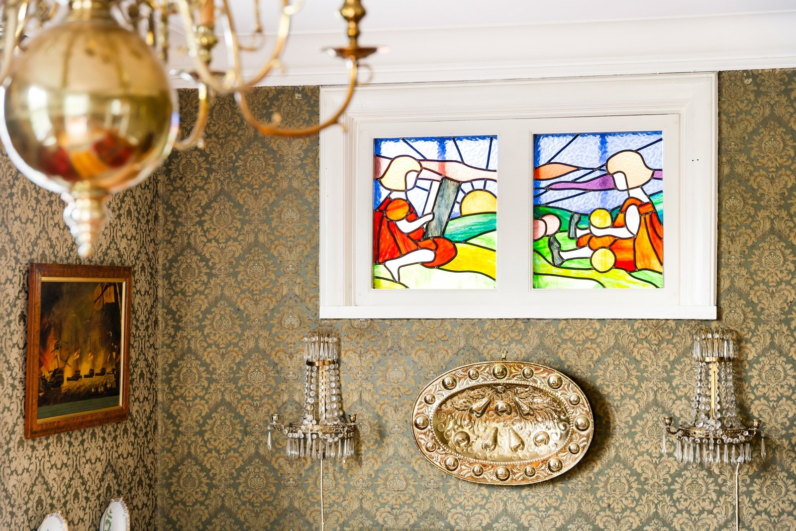 Blyglassvindu i stue. Galleribilde