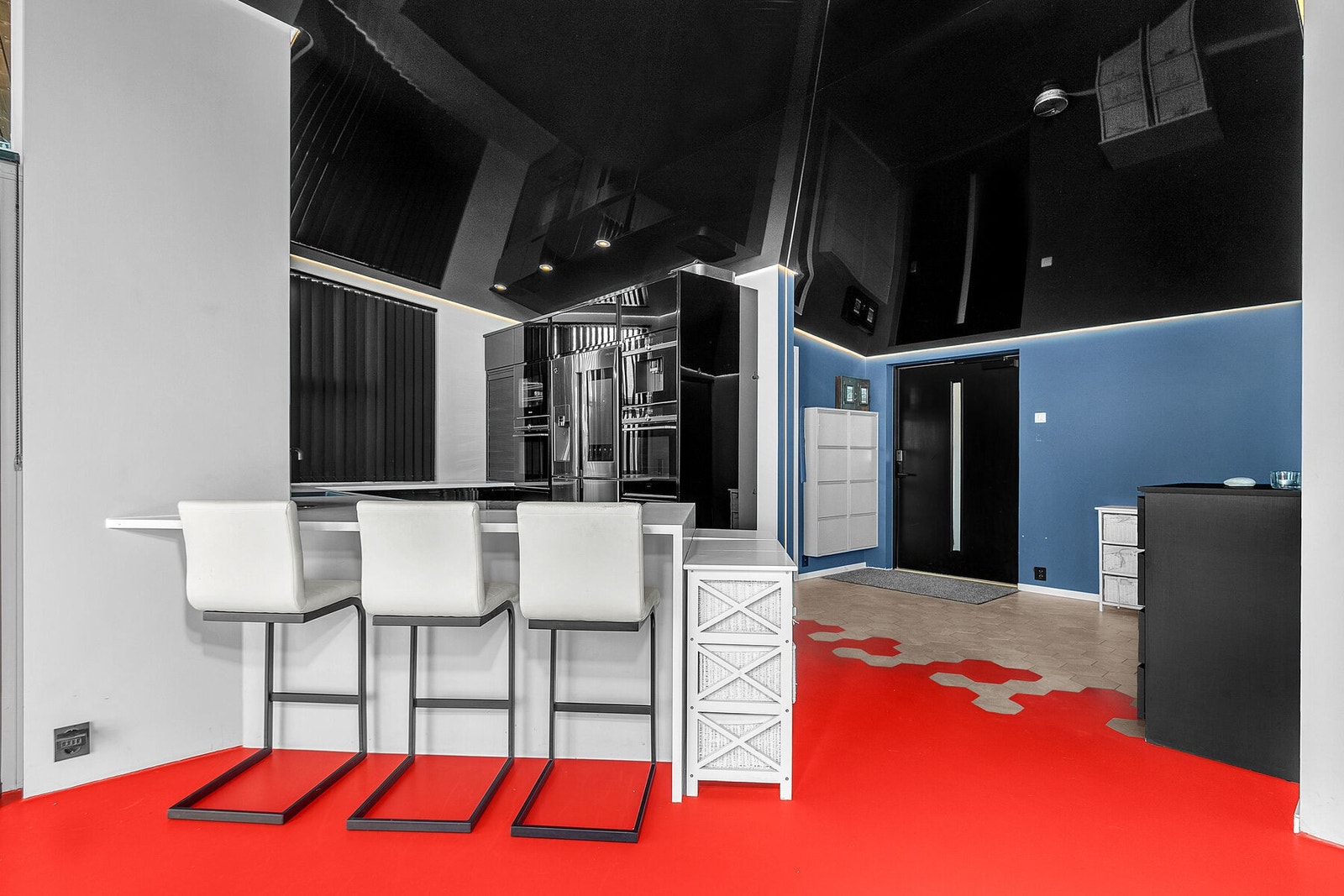 Spiseplass ved kjøkkenbenk Galleribilde