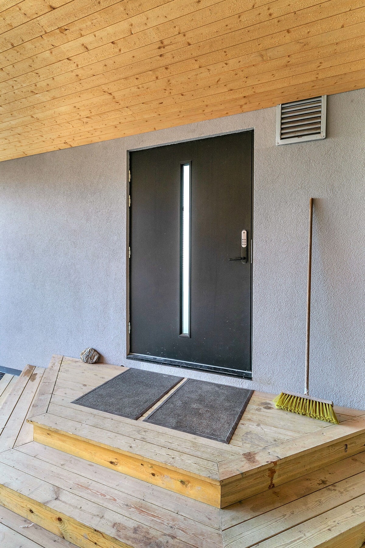 Inngangsdør - hoveddel Galleribilde