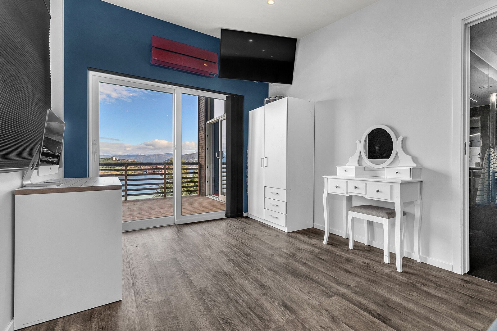 Egen varmepumpe/aircondition på soverommet. Galleribilde