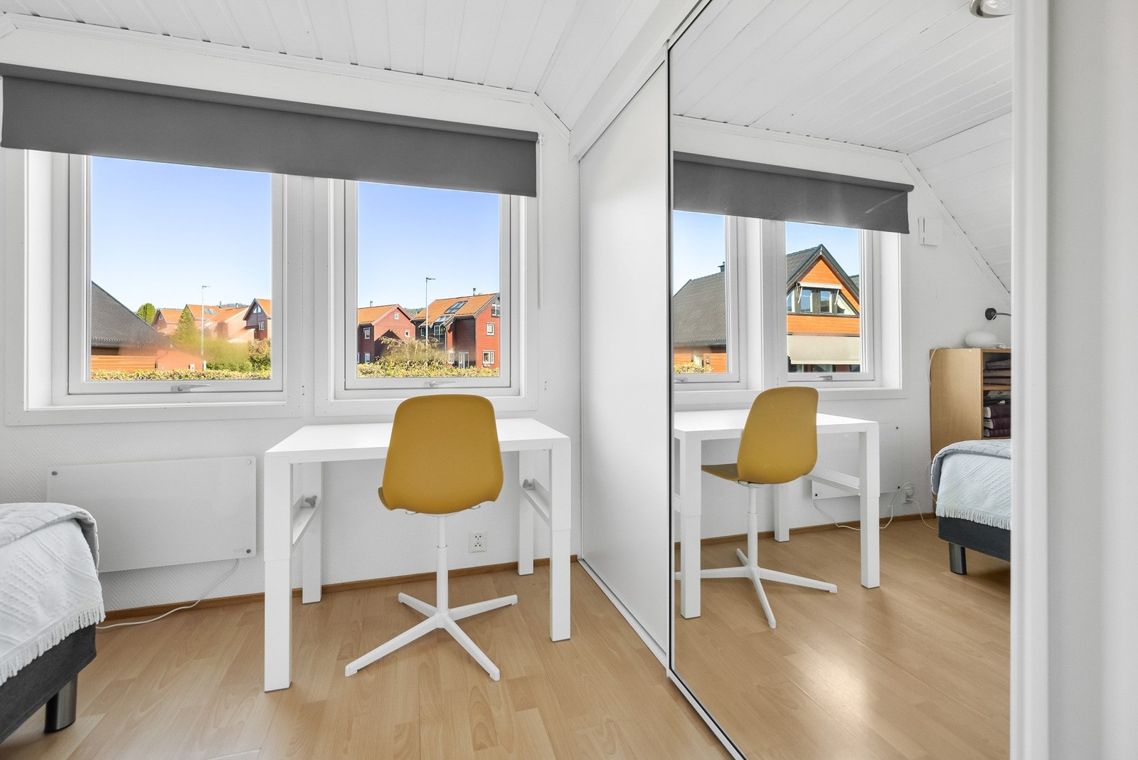 soverom 3- med muligheter til å lage to soverom av dette rommet. Galleribilde