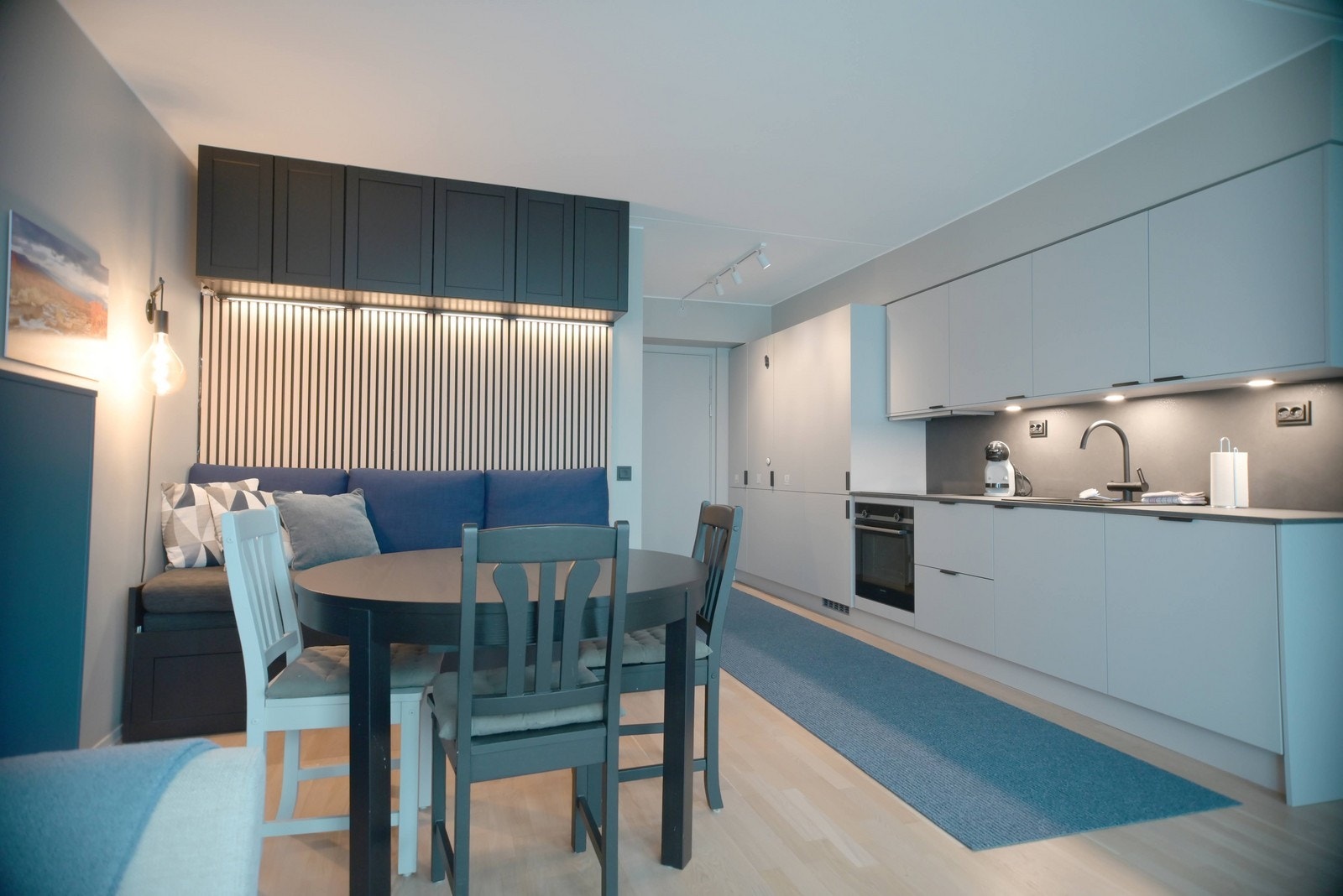 Åpen kjøkken/stue løsning. Galleribilde