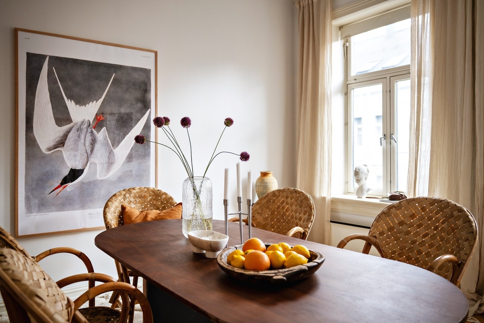 Her er det god plass til spisebord som rommer hele familien. Galleribilde