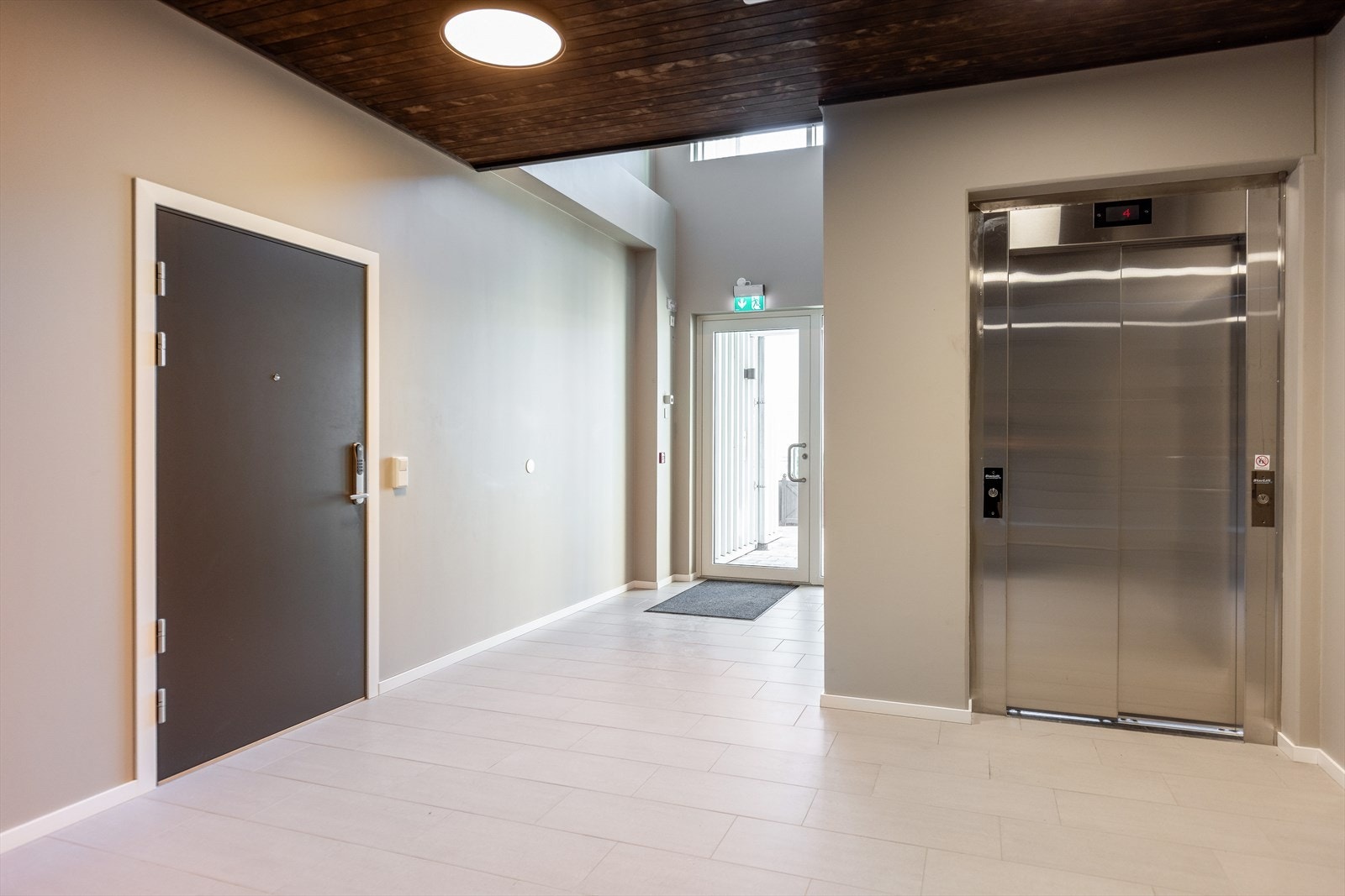 Enkel adkomst til garasjekjeller via heis. Galleribilde