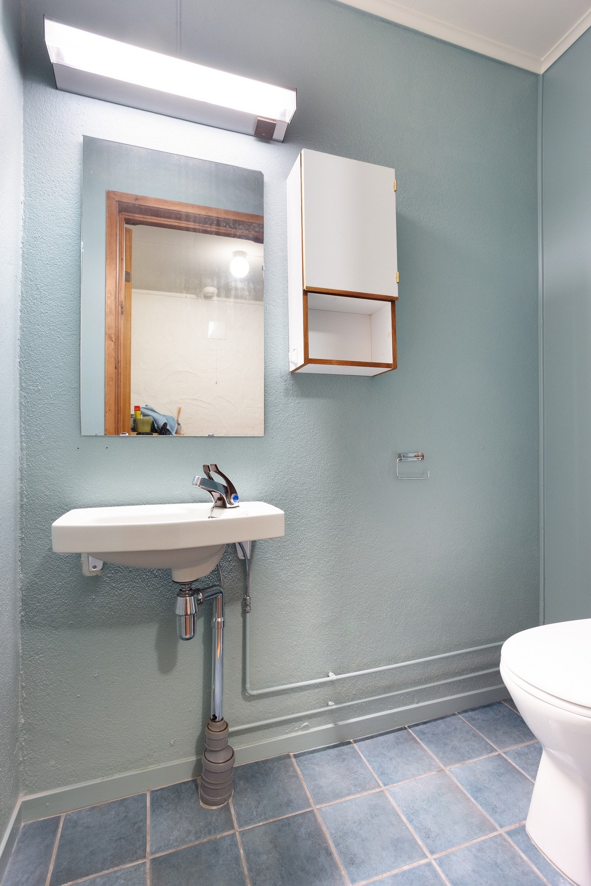 Toalettrom i underetasjen Galleribilde