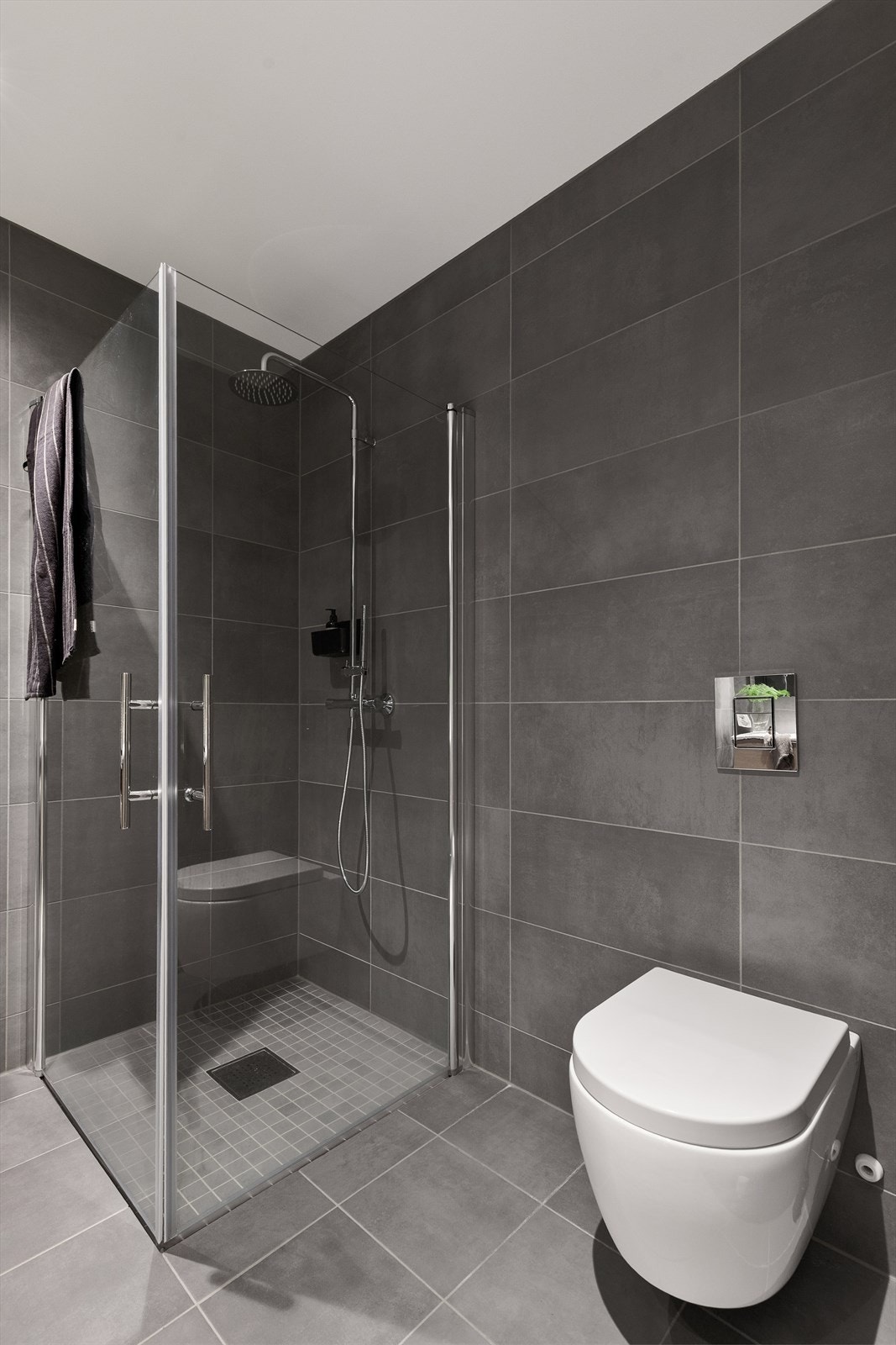 Badene har moderne vvs-utstyr. Galleribilde