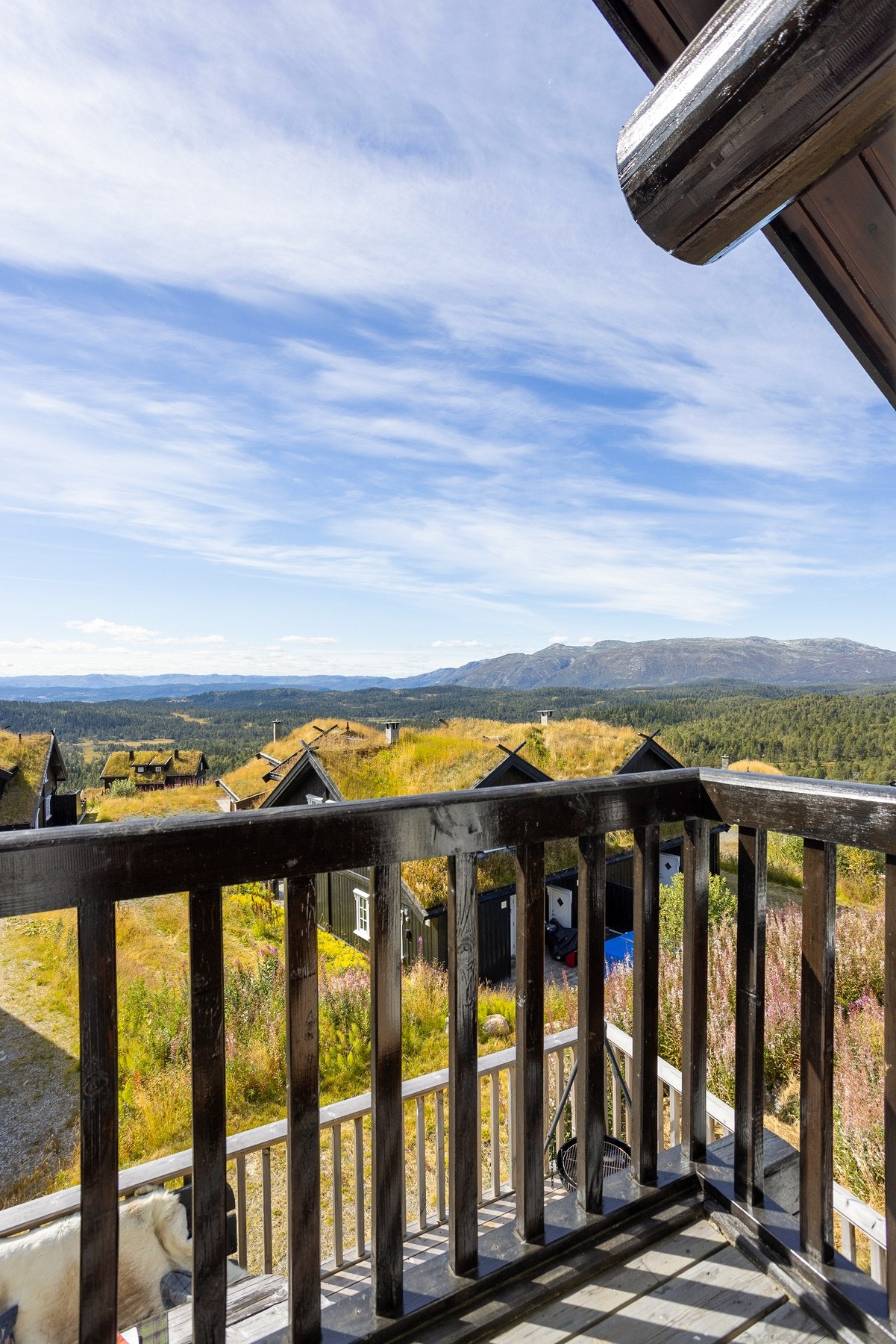 Fantastisk utsikt over Raulandsfjell og områdene rundt Galleribilde