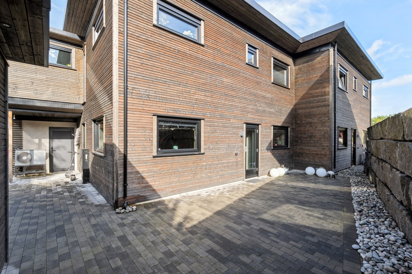 Fine uteplasser rundt eiendommen Galleribilde