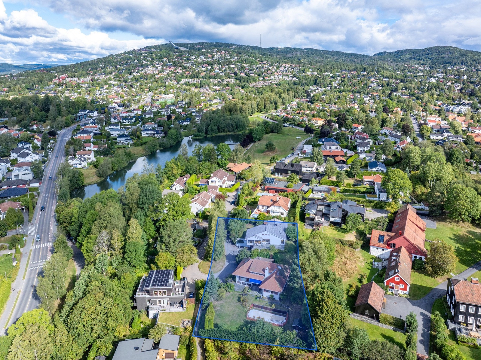 Velkommen til Bamseveien 24 og 26 - presentert av Tinholt Eiendomsmegling. Galleribilde