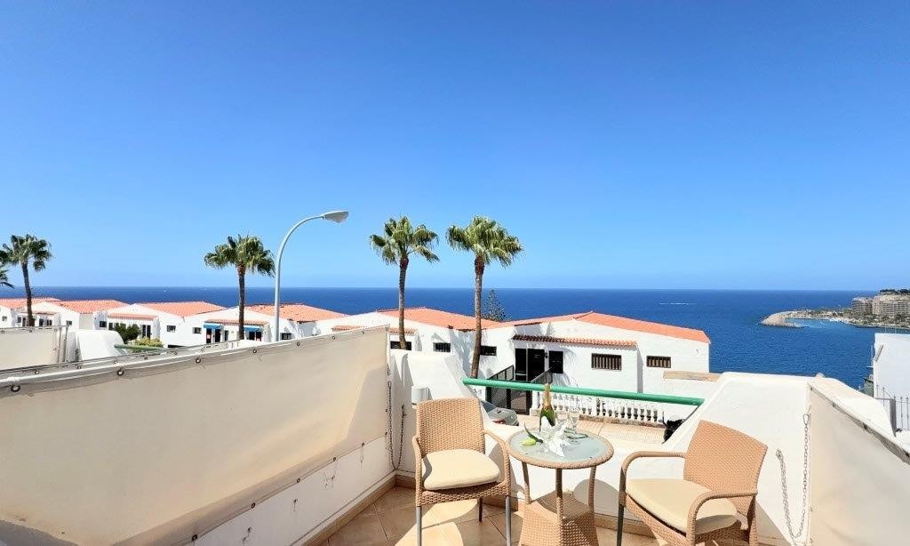 Utsikten fra denne leiligheten kan bedre oppleves enn å beskrives Galleribilde