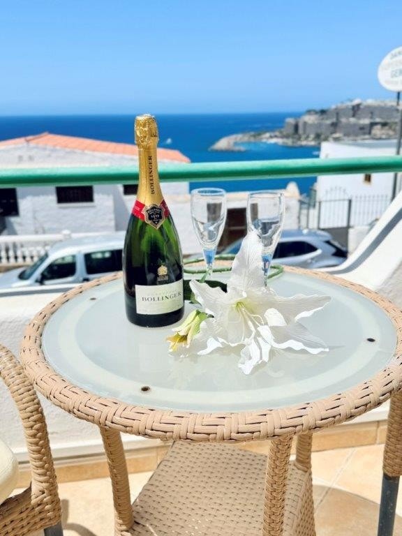 Utsikten fra denne leiligheten kan bedre oppleves enn å beskrives Galleribilde