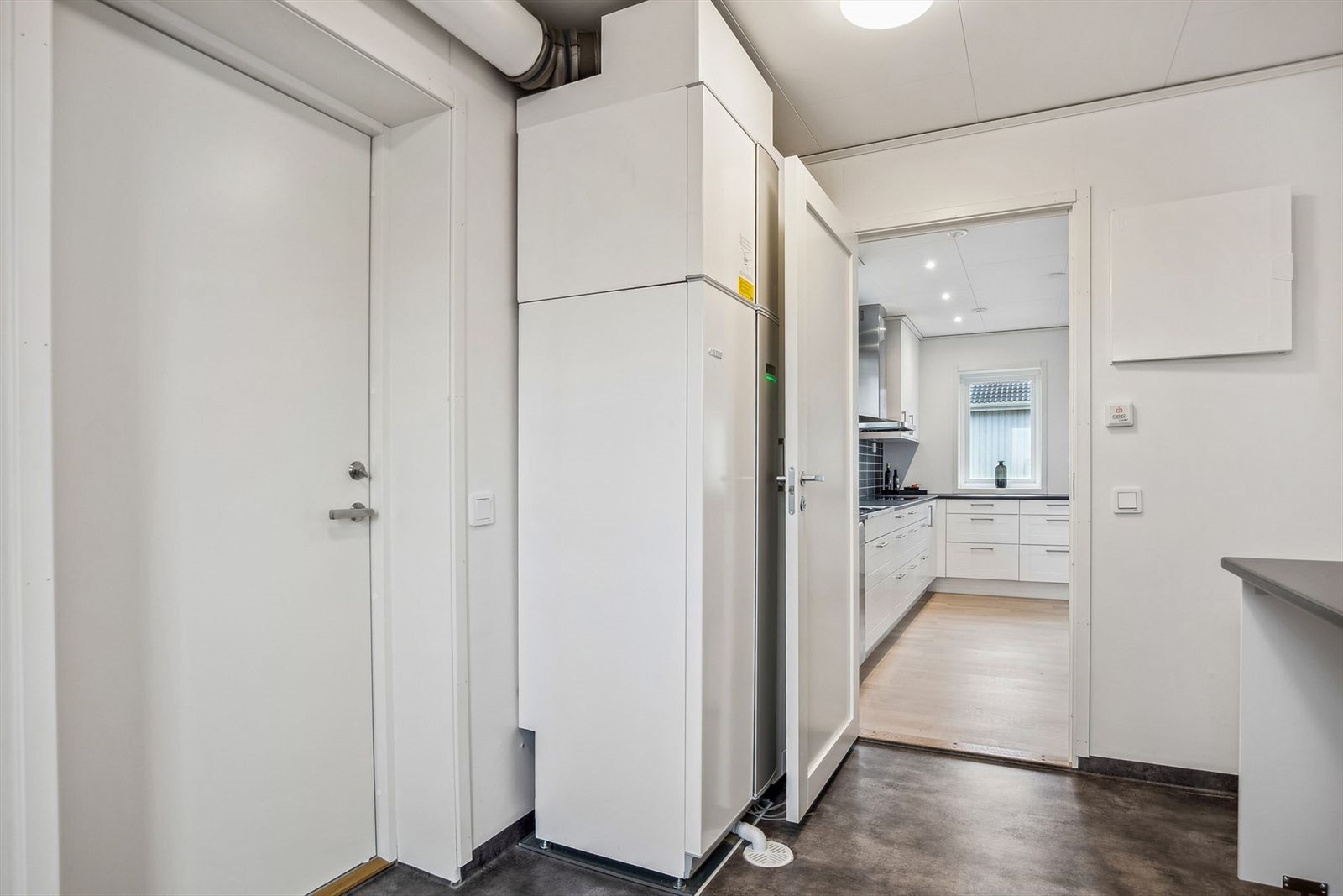 Fra vaskerommet er det anlagt en praktisk utgangsdør. Galleribilde