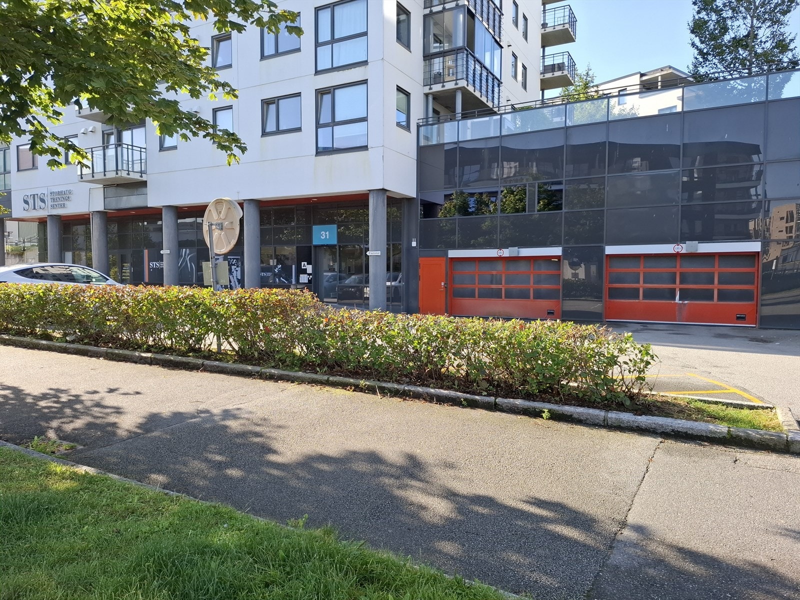 Venstre garasjeport Galleribilde