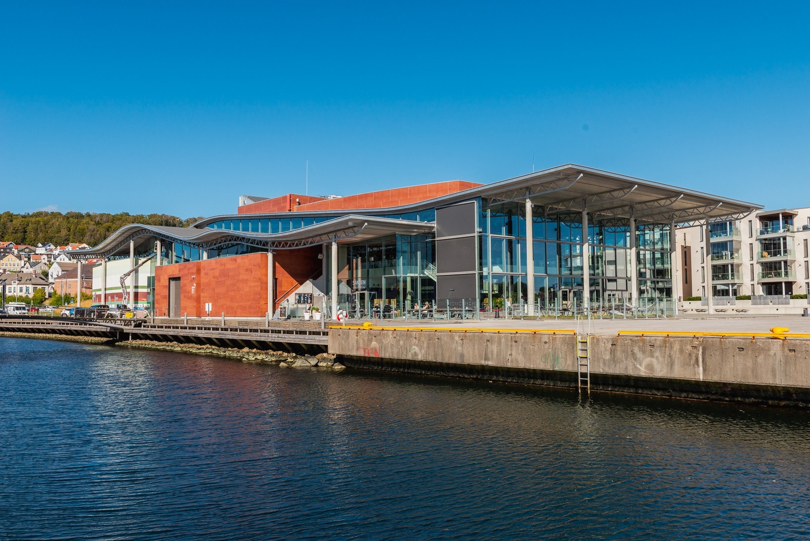 Kulturhuset Bølgen ligger også i nærheten. Galleribilde