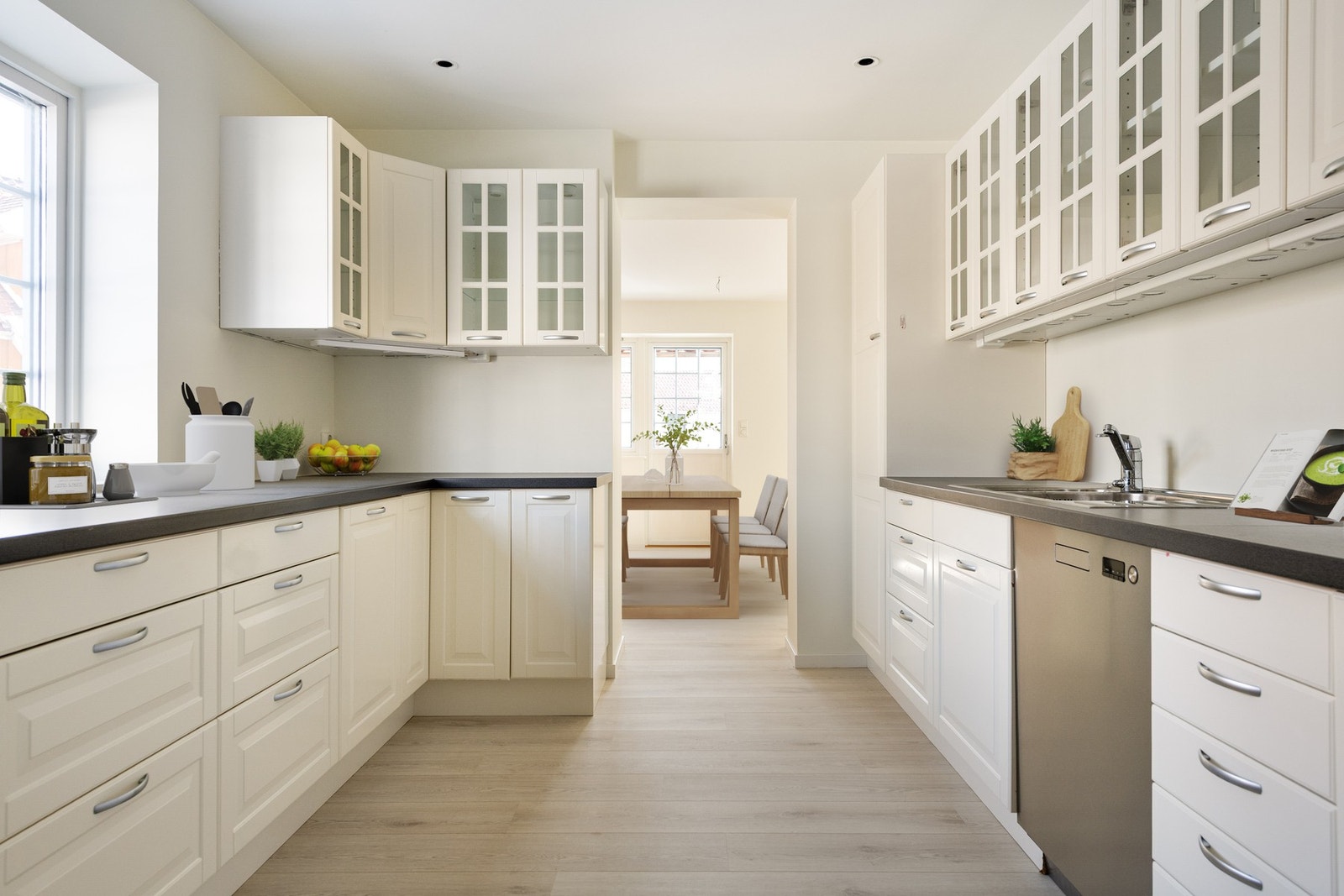 Flott kjøkken av nyere dato. Galleribilde