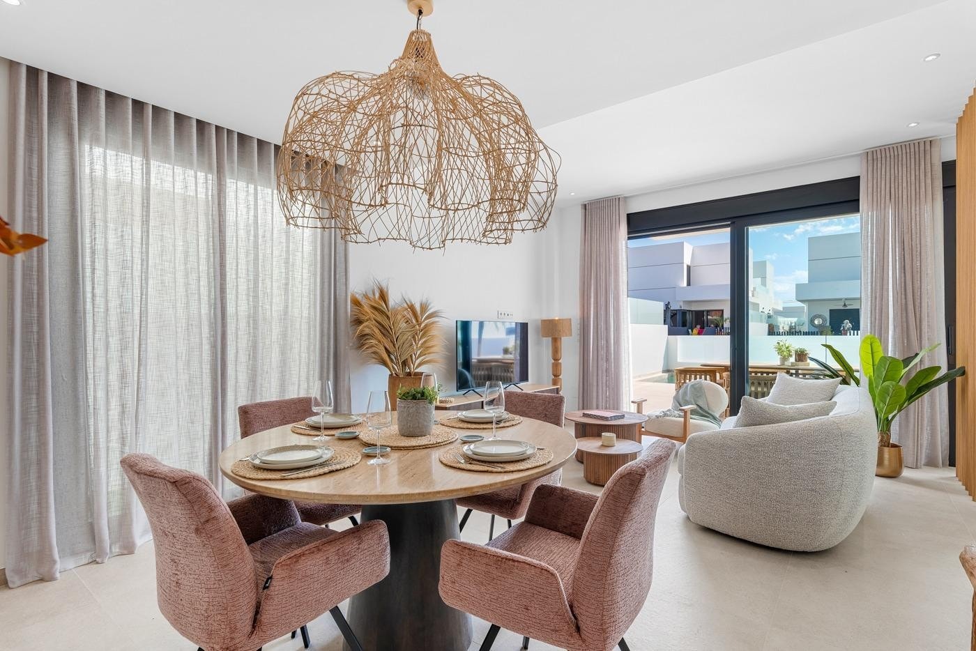 Spaniamegler1 har eget advokatkontor som sikrer kjøpsprosessen Galleribilde