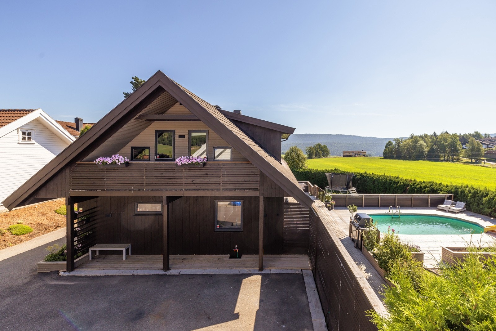 Velkommen til en flott enebolig i Gallebergveien 160B, presentert av Anders Sveen og Steinar Hånes. Galleribilde