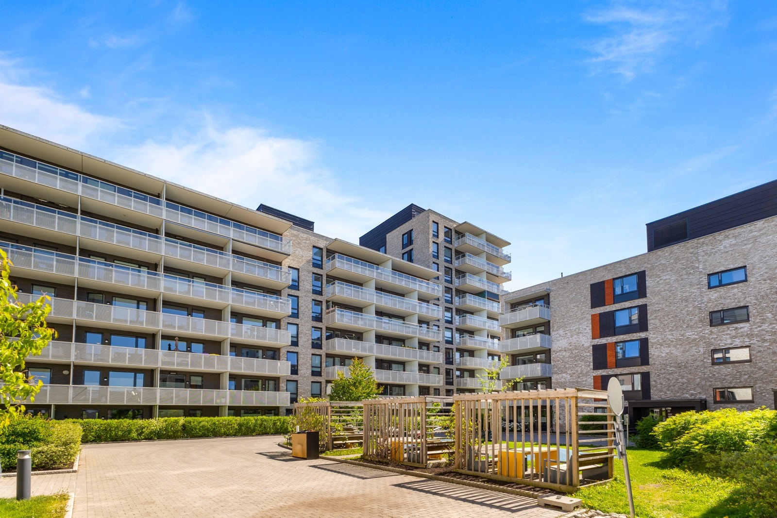 Bygget er oppført i 2018 og består av 78 seksjoner. Galleribilde