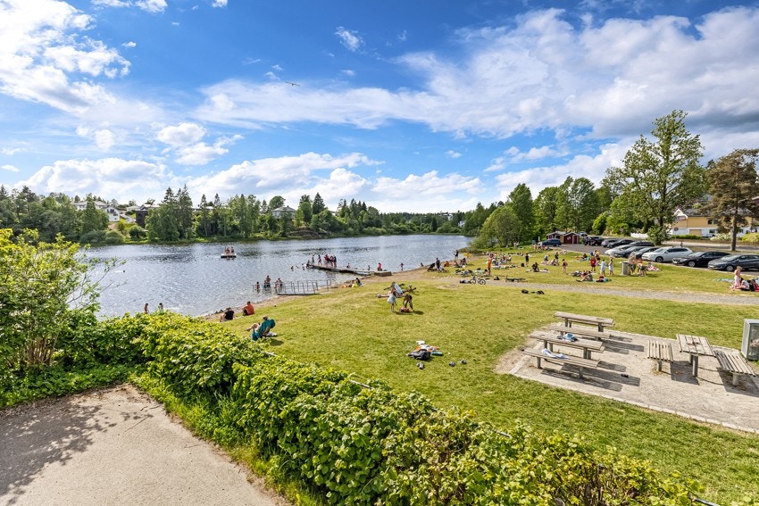 Langgrunna er også en populær badeplass. Galleribilde