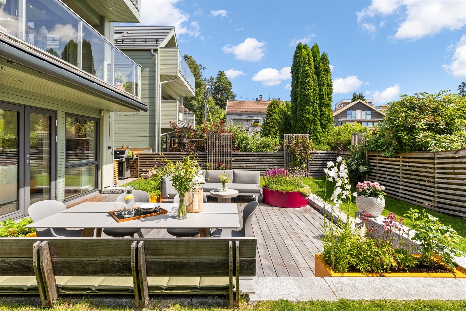 Boligen har også balkong i både 2 og 3.etasje! Galleribilde