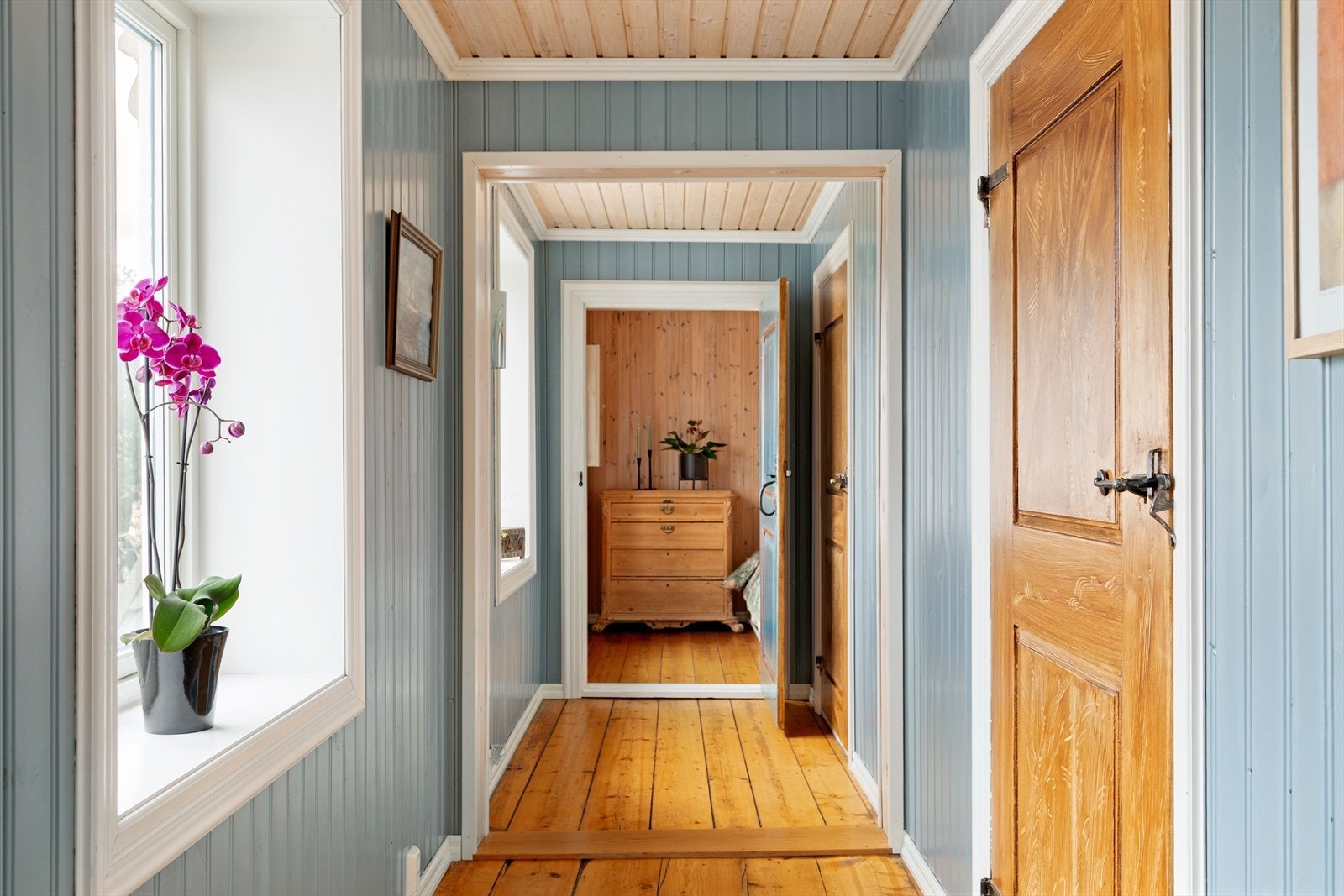 Det er beholdt og resturert dører for å beholde preget fra eiendommen. Galleribilde