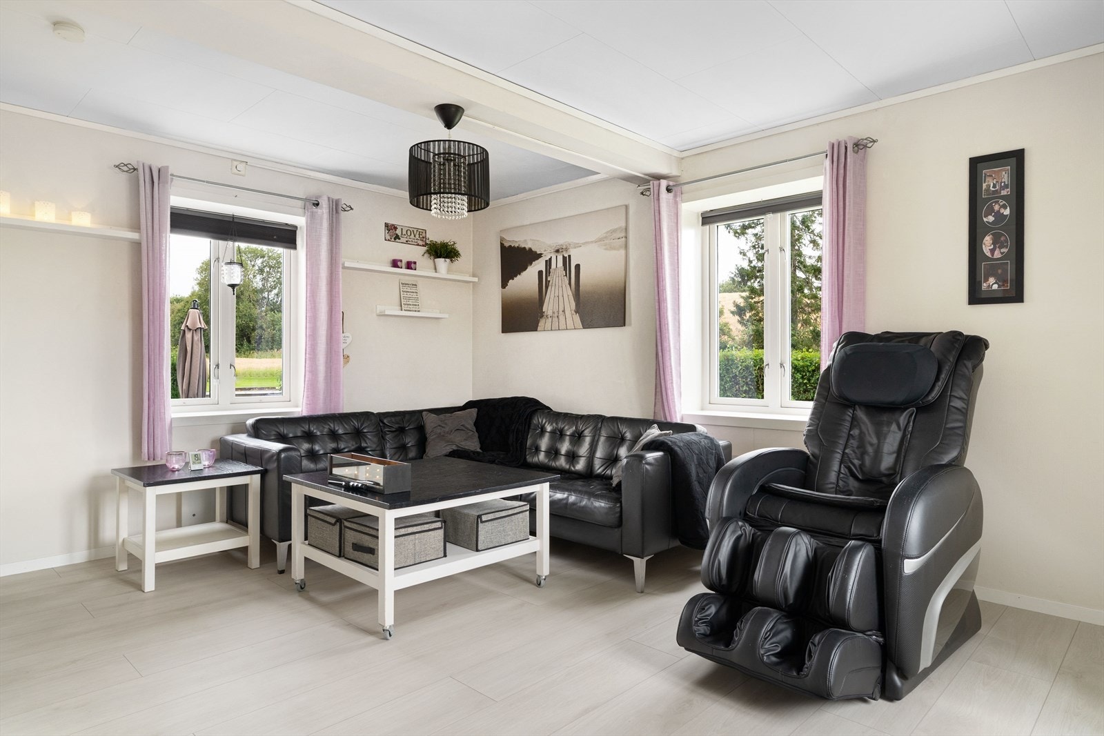 Boligen har en pen utleiedel som er pt. utleid for kr. 12 000,- pr.mnd. Galleribilde