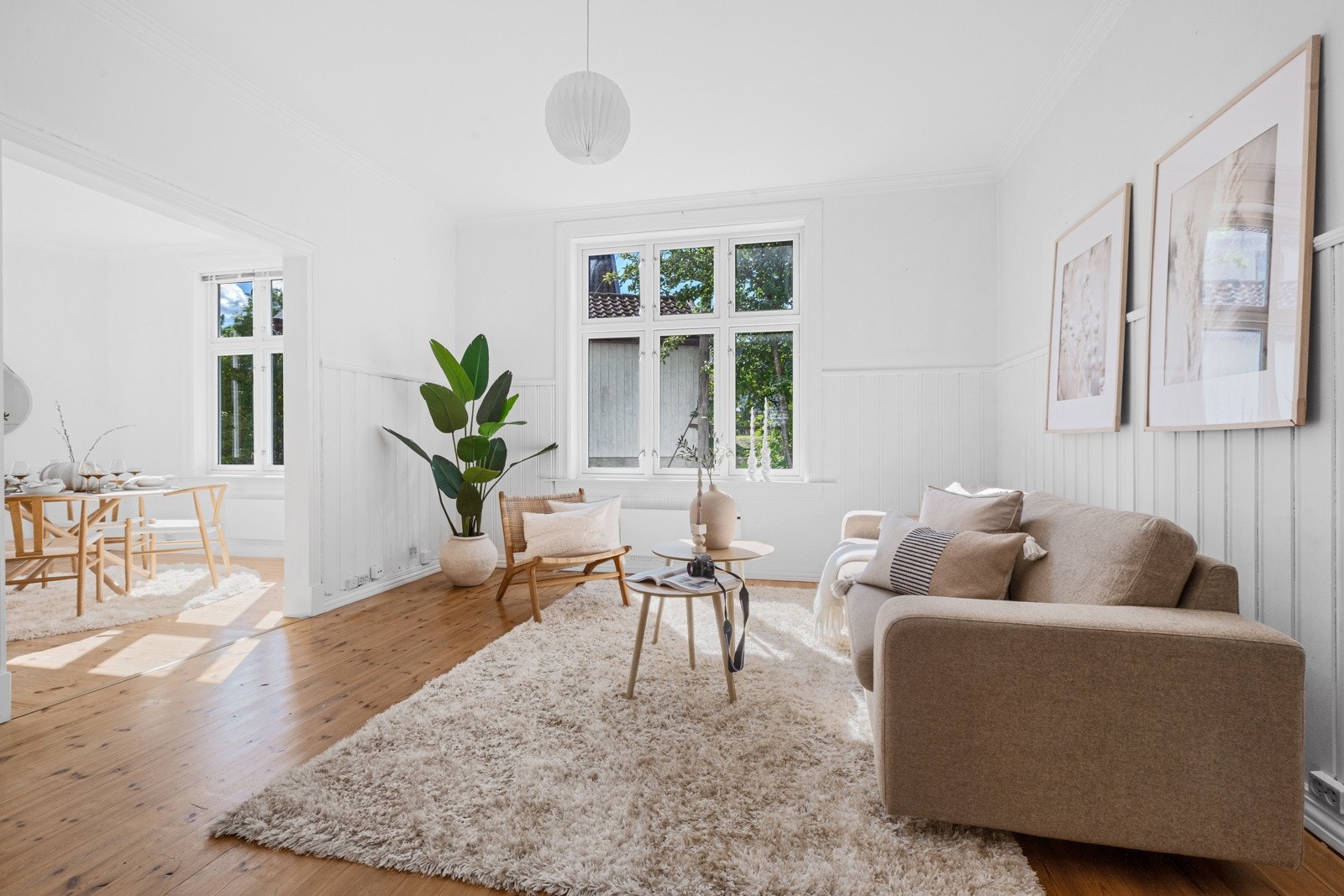 Flott lys stue Galleribilde