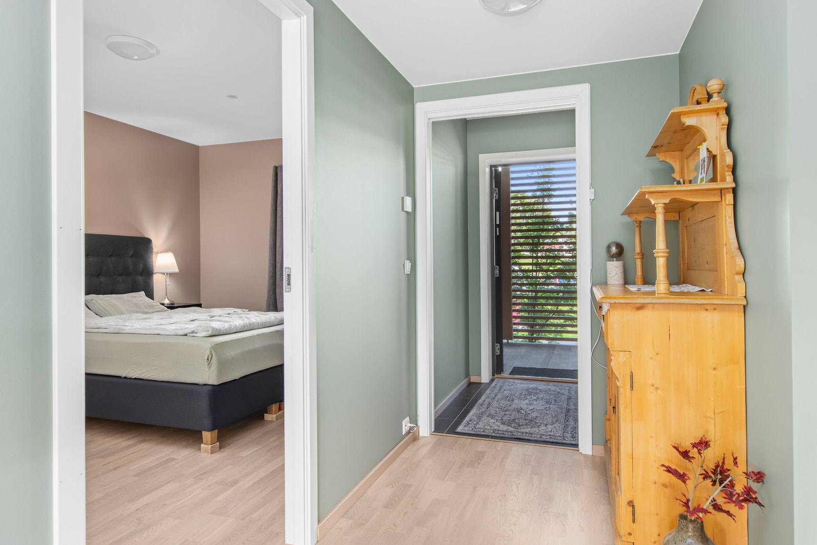 Gang ut til svalgang. Galleribilde