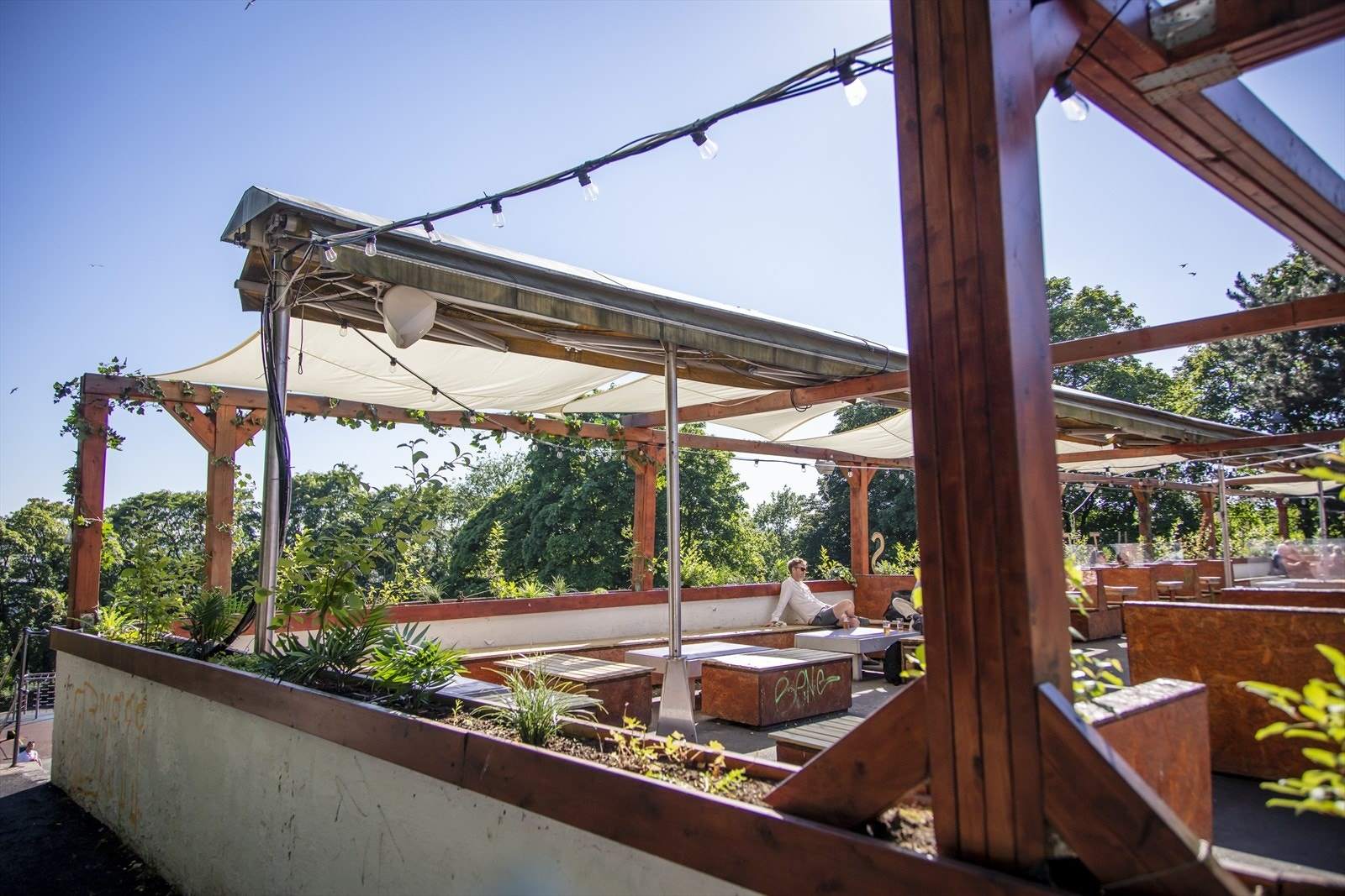 Områdebilde: Uteservering på "Haugen". Galleribilde