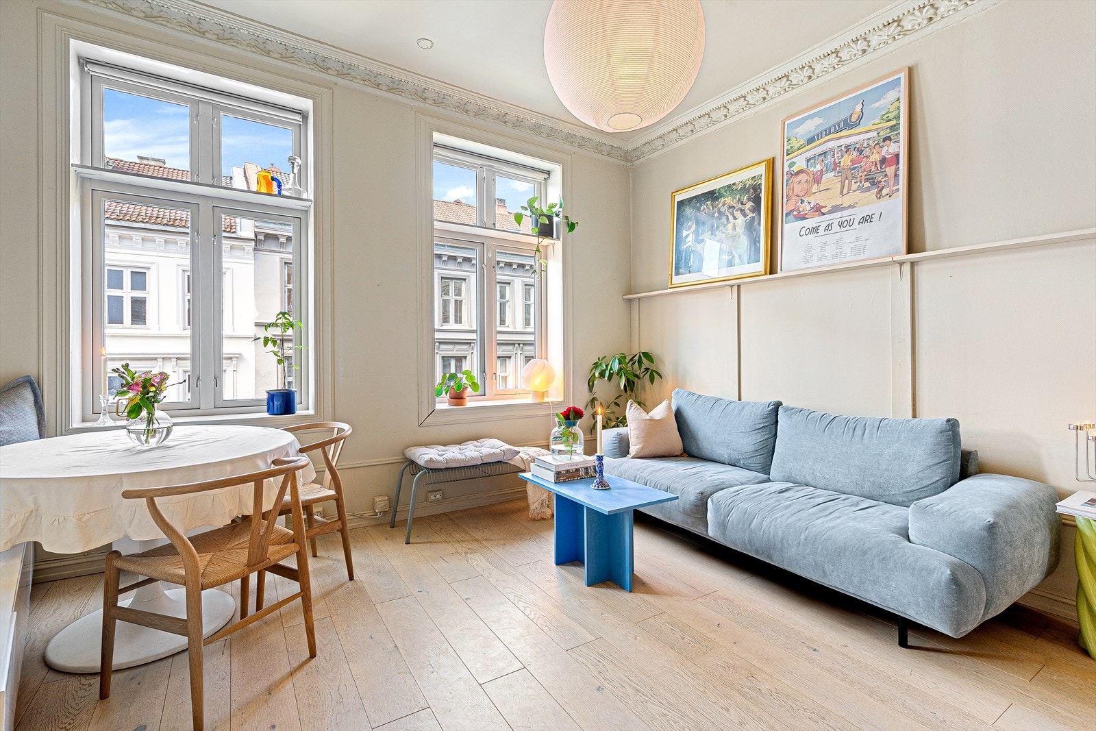 Klassisk og rolig, men sentral 3-roms med solrik balkong mot bakgård. Galleribilde