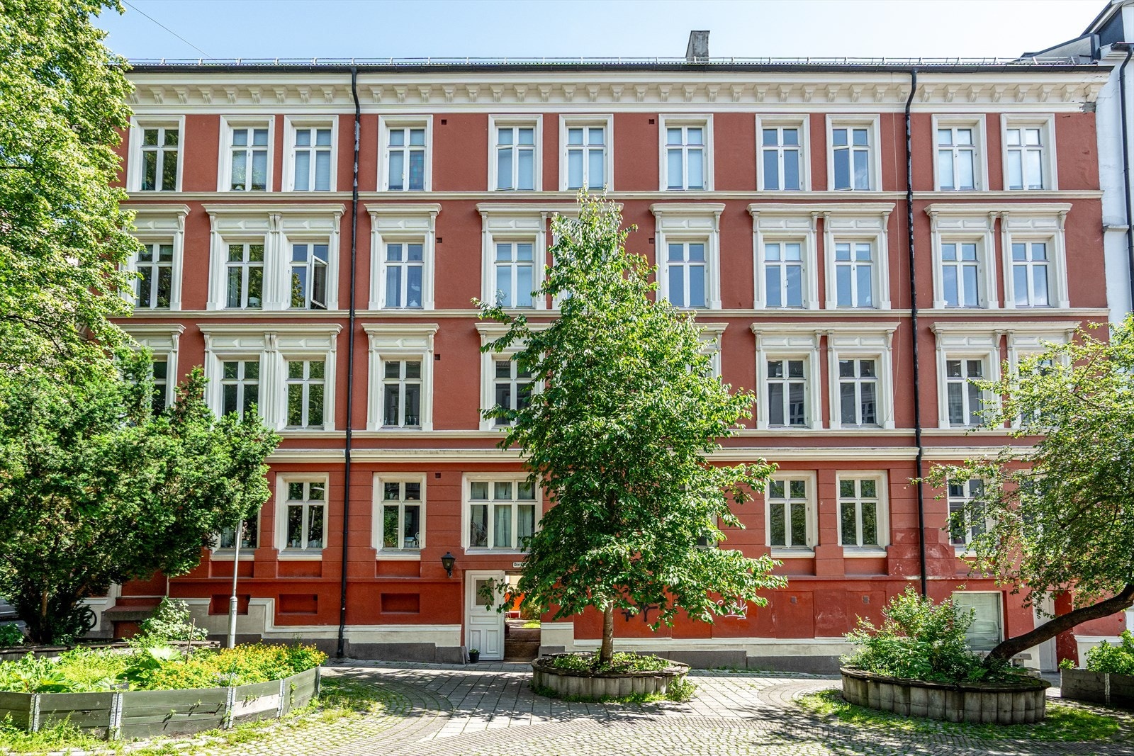 Meget attraktiv beliggenhet i tilbaketrukket og idyllisk gate. Galleribilde