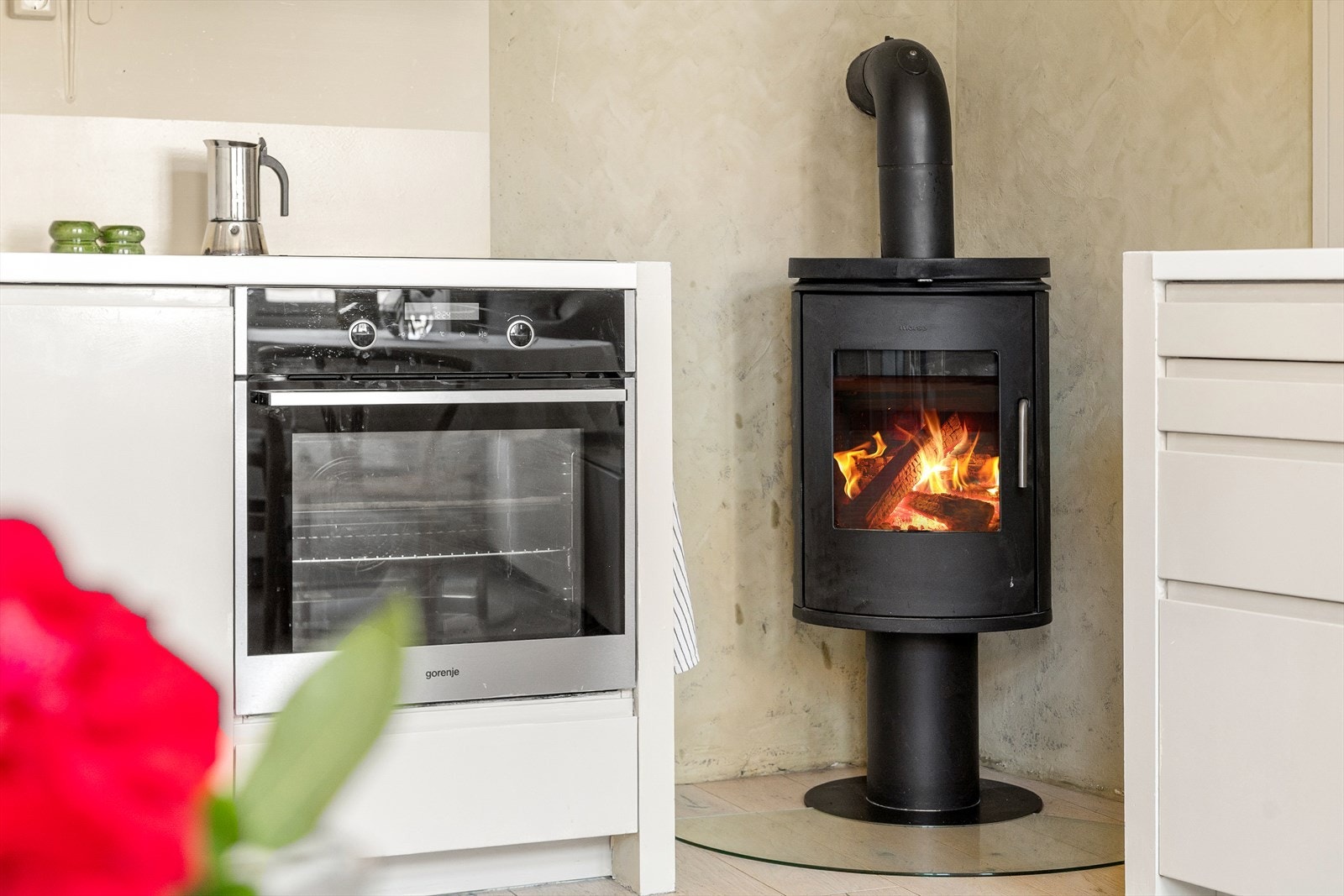 Lun peis som gir koselig stemning når høsten og vinteren melder sin ankomst. Galleribilde