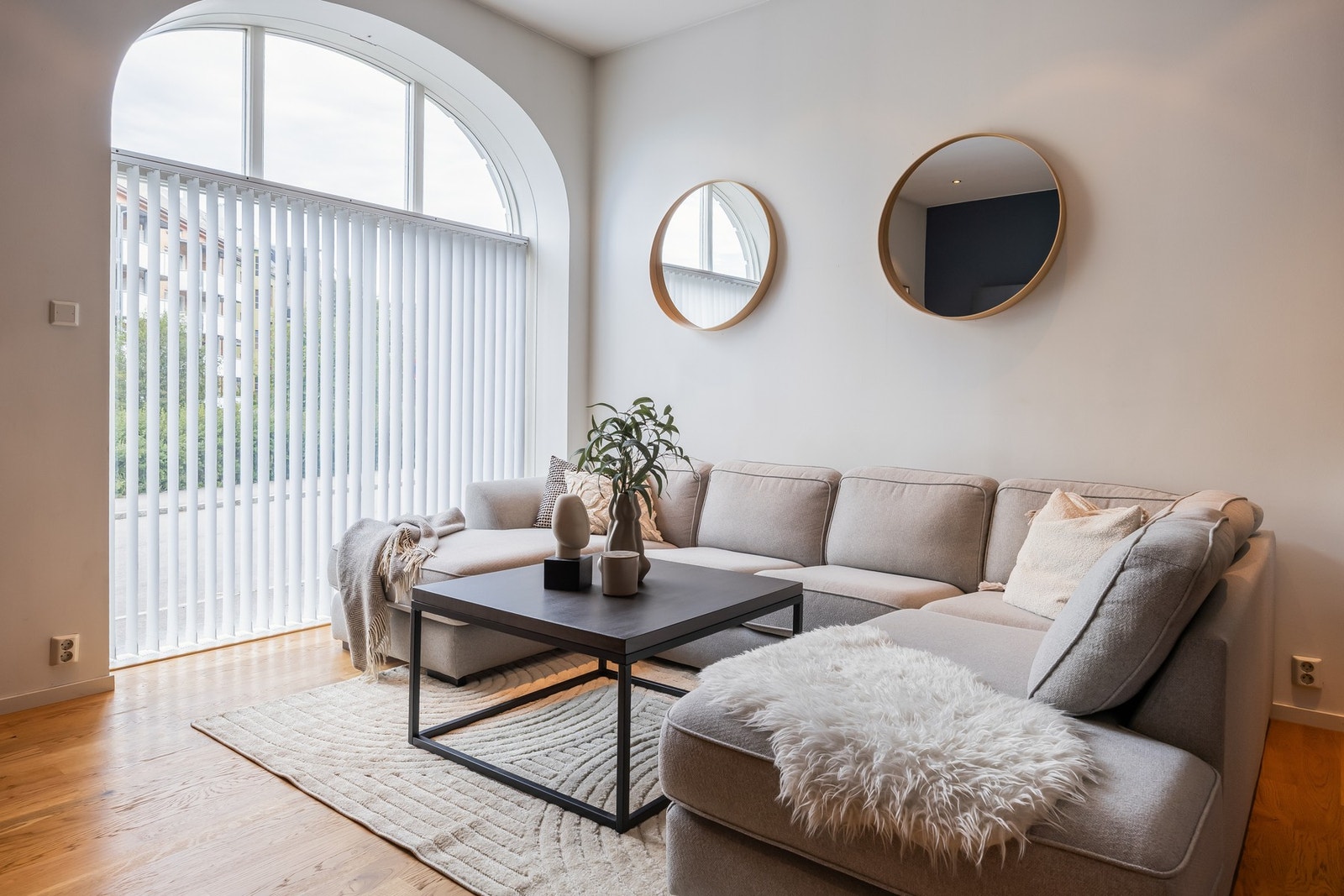 Særegen 2-roms med hems og ekstrem god lagringsplass. Galleribilde