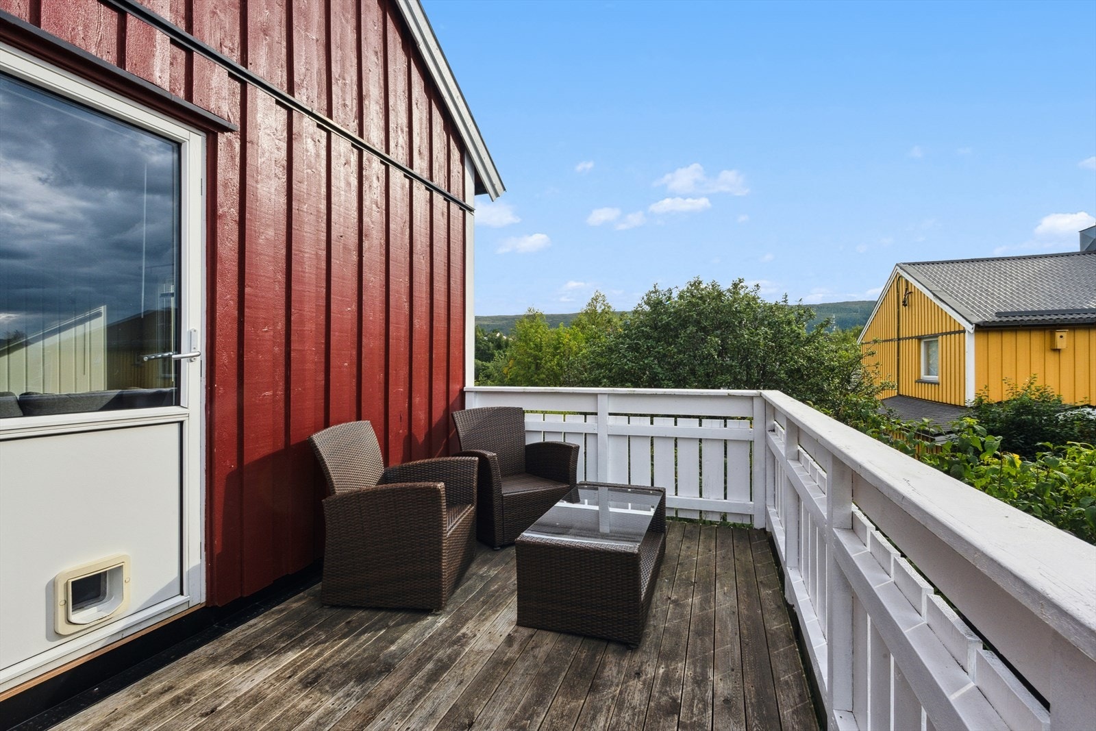 Her er det god plass for utemøblement. Galleribilde