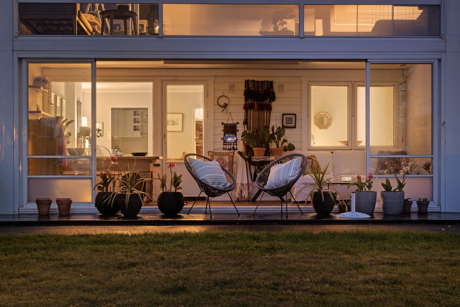 Beliggenheten er i et rolig område, med kort avstand til strender og flotte turløyper Galleribilde