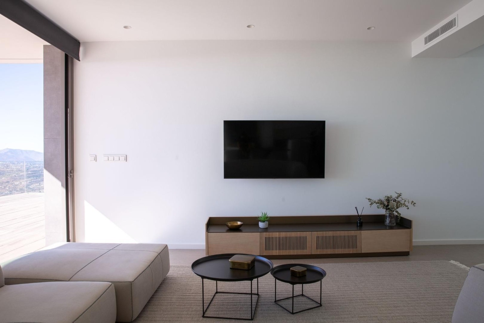 Spaniamegler1 har eget advokatkontor som sikrer kjøpsprosessen Galleribilde