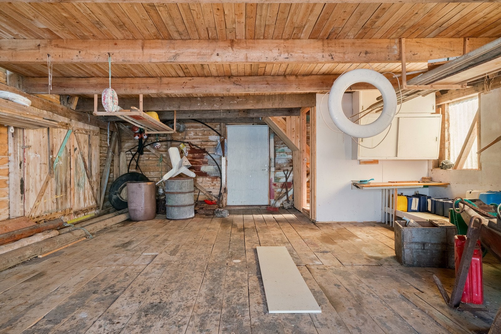 Her er det god plass til bruk og lagring Galleribilde