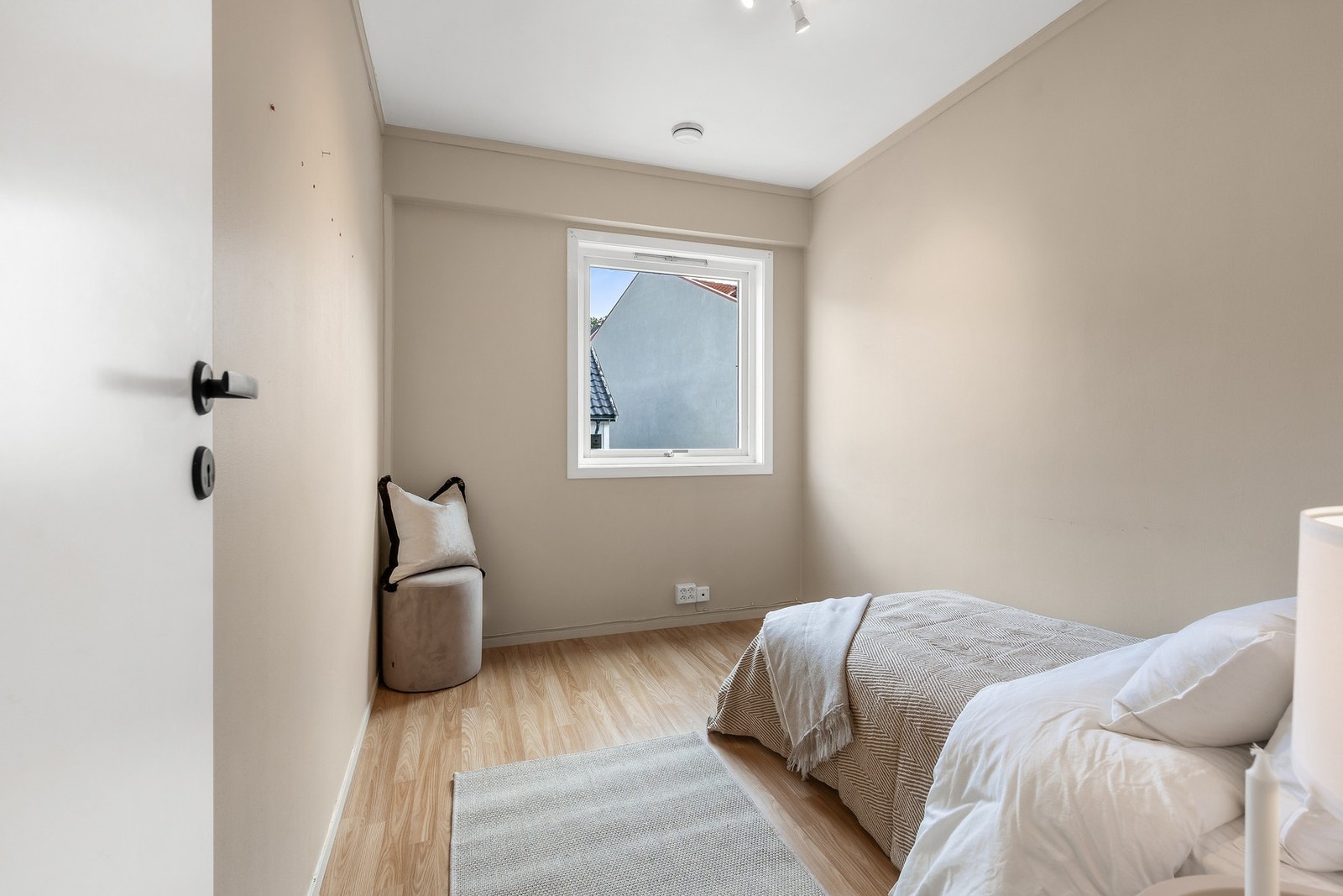 De to øvrige rommene kan enkelt tilpasses ulike behov - enten som barne- eller gjesterom, kontor eller hobbyrom Galleribilde