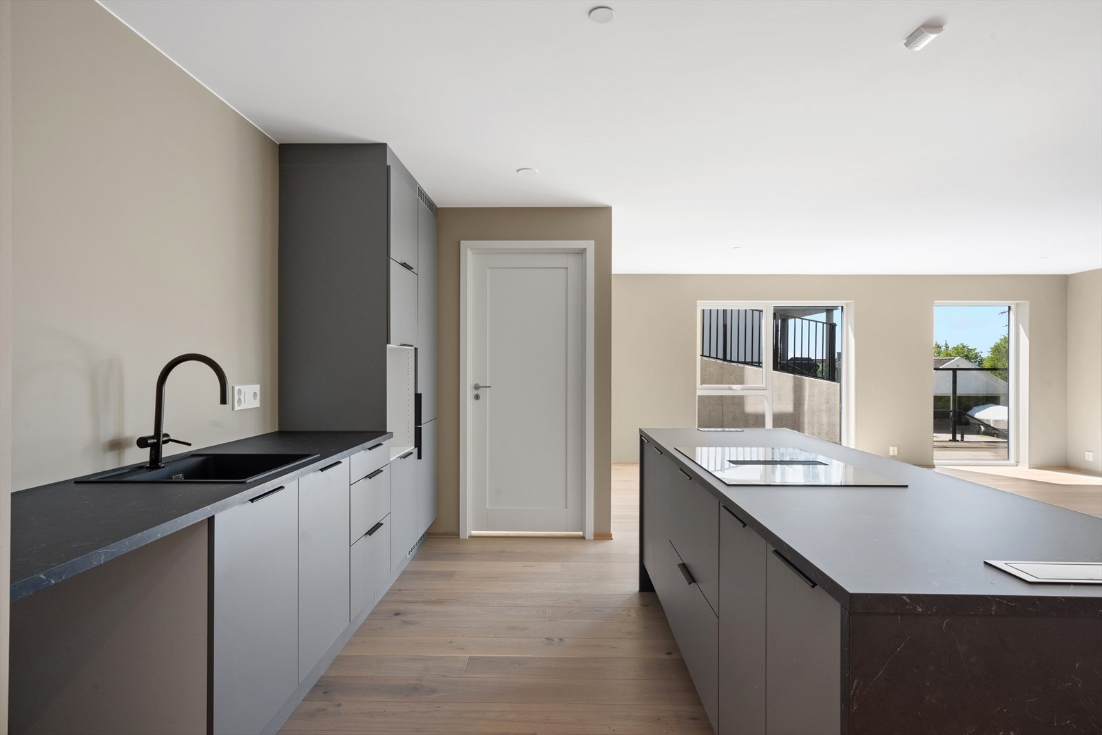 Kjøkkeninnredningen er fra Mesterkjøkken Galleribilde