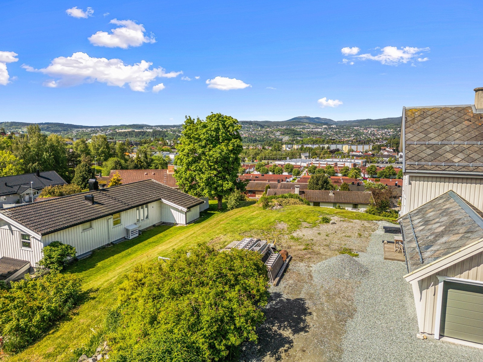 Tomten ligger glimrende til rette for en flott enebolig. Galleribilde