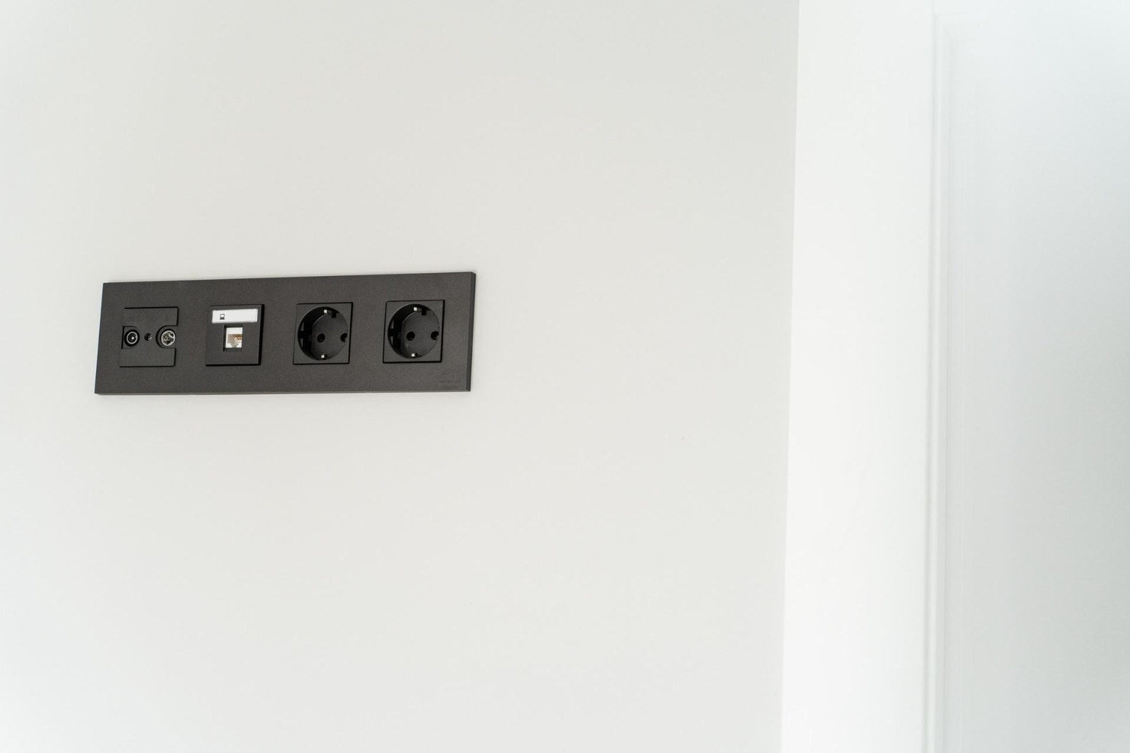 Spaniamegler1 har eget advokatkontor som sikrer kjøpsprosessen Galleribilde