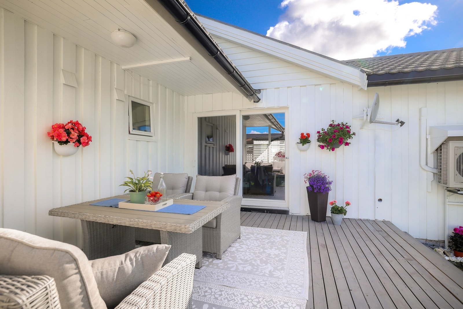 Her er det gode muligheter for en sittegruppe og annet ønsket møblement. Galleribilde