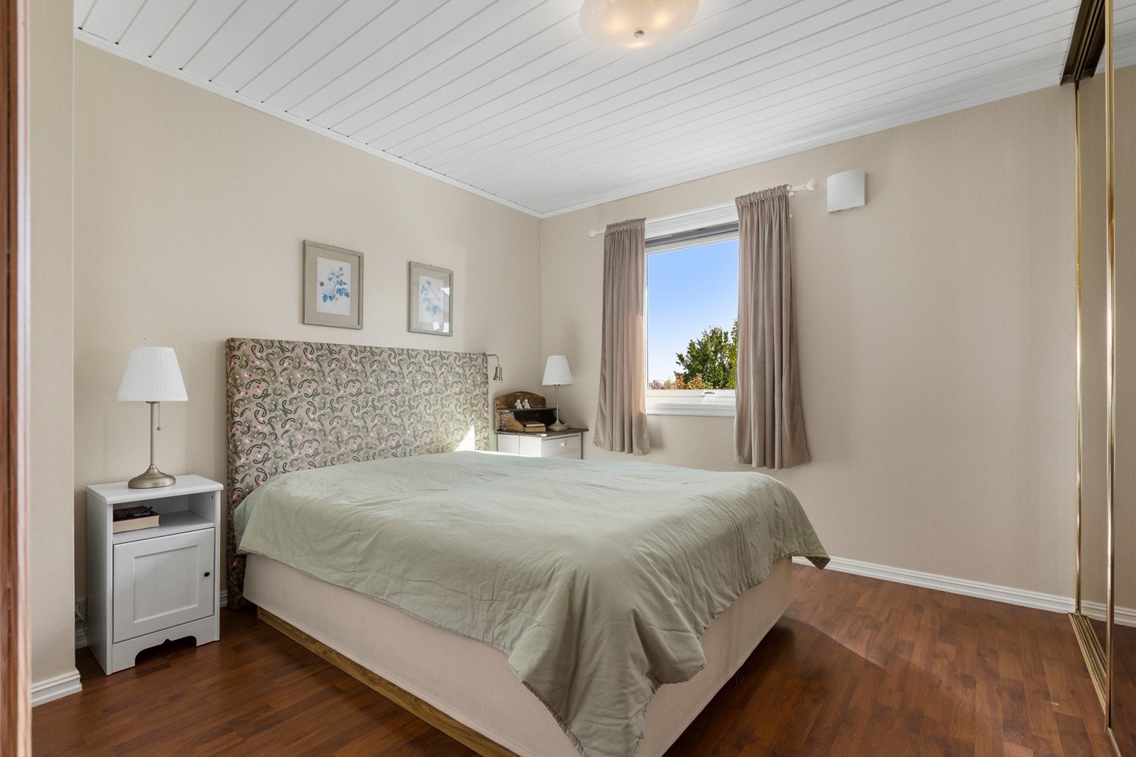 Soverom I Galleribilde