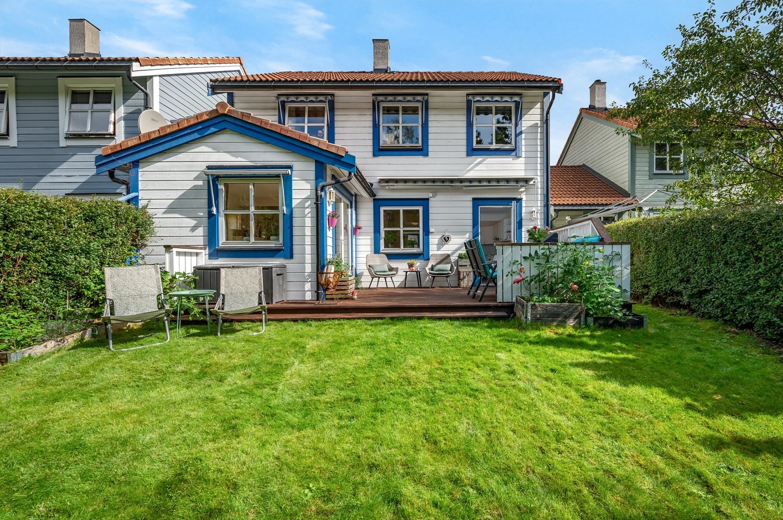 En flott enebolig med praktisk planløsning og barnevennlig beliggenhet med bilfri vei til barnehage og barneskole. Galleribilde