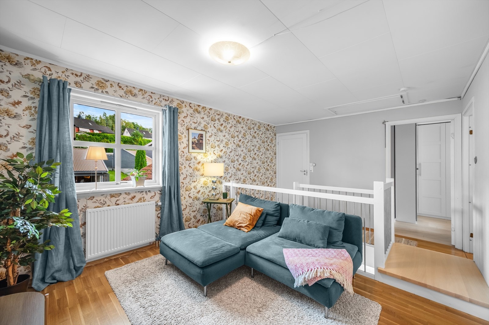 Hyggelig stue som passer ypperlig som TV-stue for de minste. Galleribilde