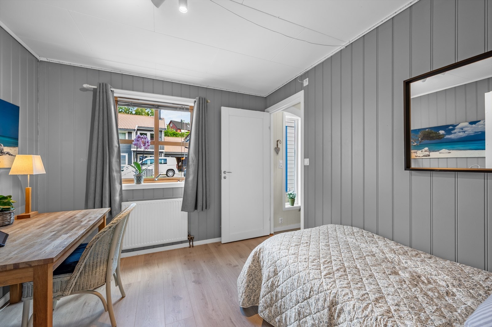 Soverom 4 ligger flott til i første etasje som også er av god størrelse. Galleribilde