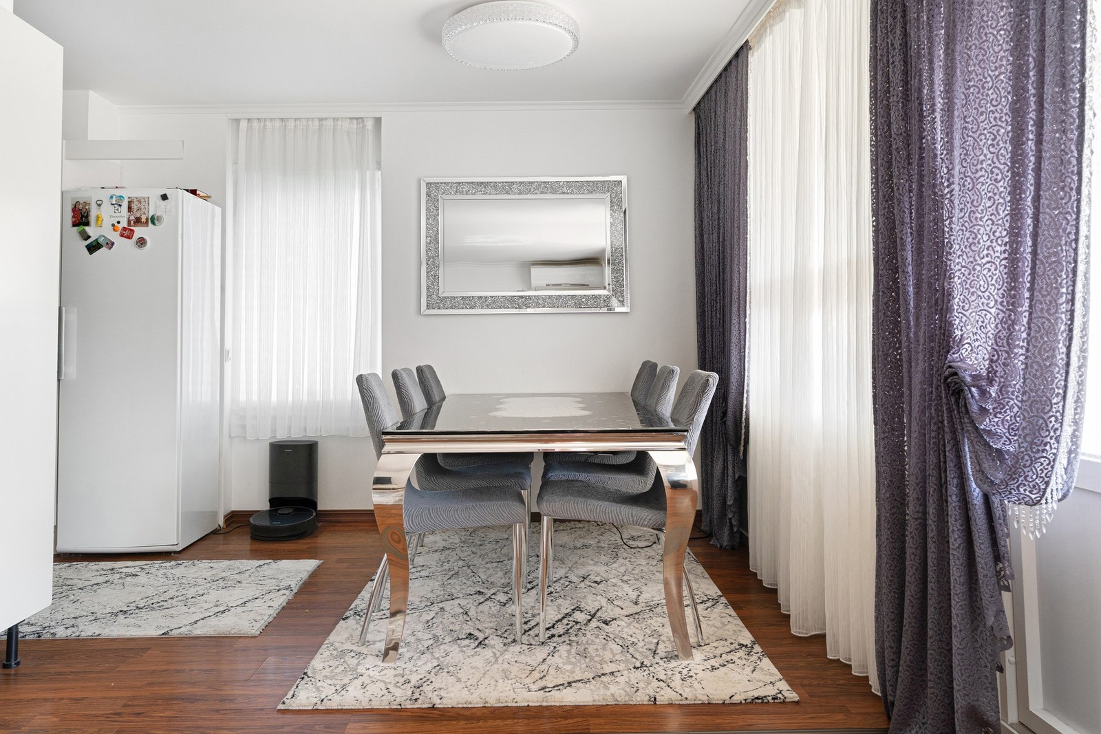 Spisestuen finner sin naturlige plass i tilknytning til kjøkkenet. Galleribilde